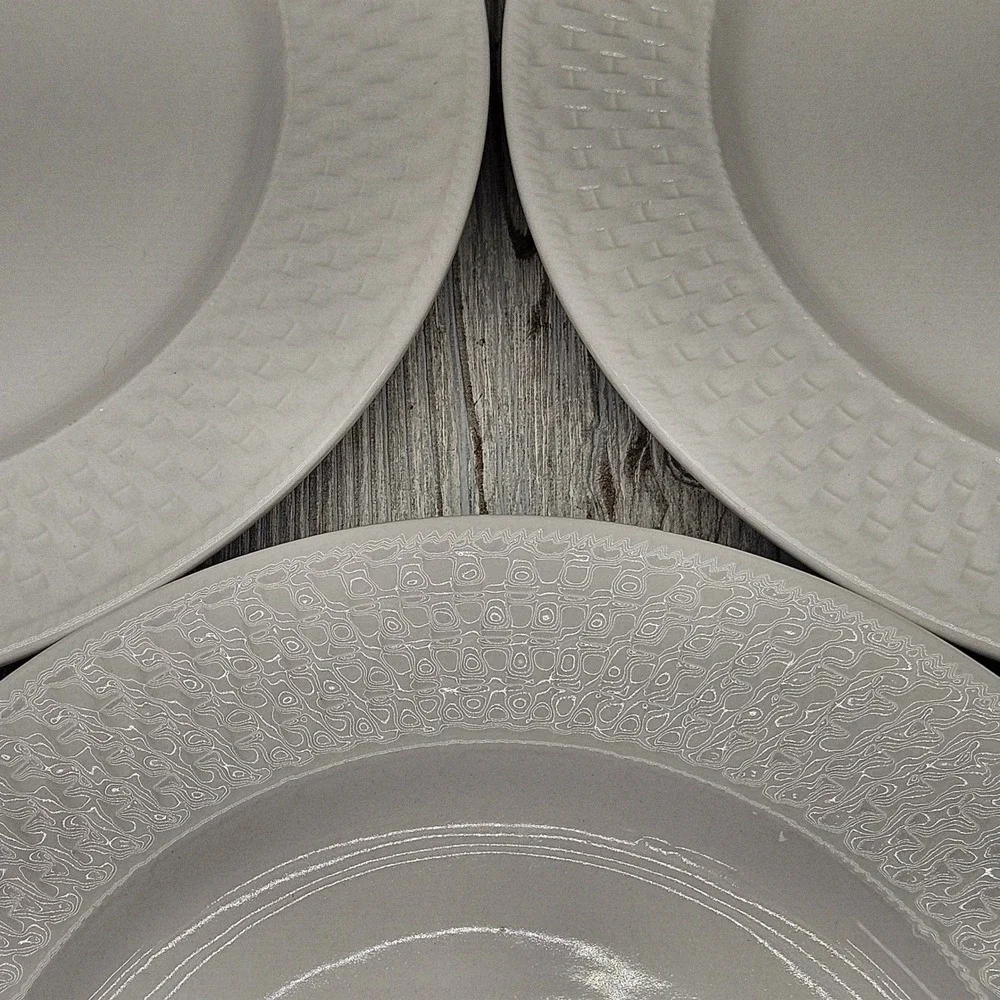 Oneida Westerly Basket White Stoneware Dinner Plates Set of 3 Textured Rim 11